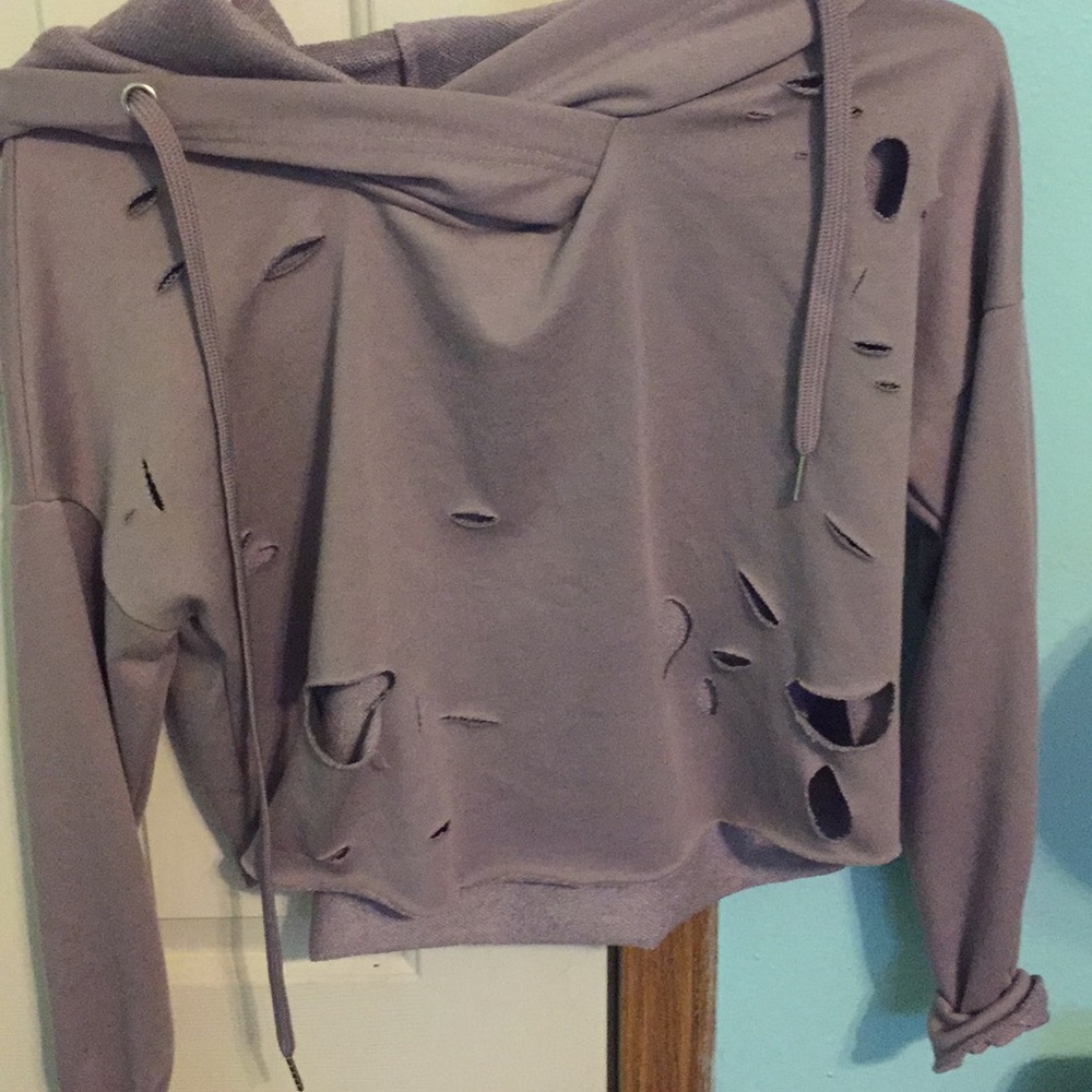 Cute, long sleeve crop top